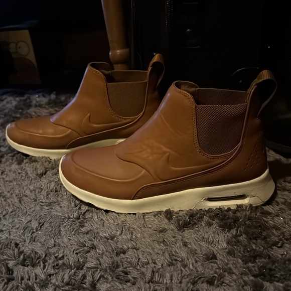 Nike W Air Max Thea MID Women's Sneaker Size 8.5 Tan - Picture 2 of 3